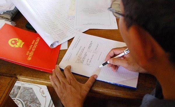 4 lưu ý khi làm sổ đỏ đất nông nghiệp năm 2024, người dân biết trước khi mua bán đất